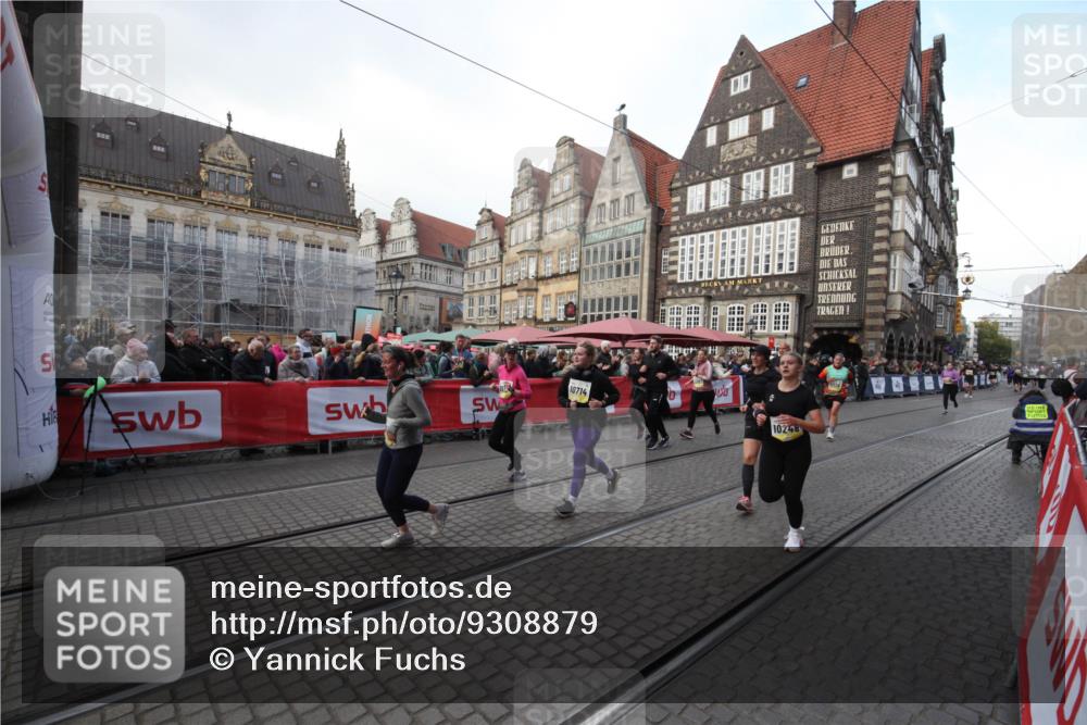 05.10.2025 - 20. swb-Marathon Bremen Yannick Fuchs http://msf.ph/oto/9308879 05.10.2025 11:09:02 Ziel 9466, 9774, 9912, 10031, 10087, 10248, 10458, 10714, 10840, 11126, 11142 meine-sportfotos.de
