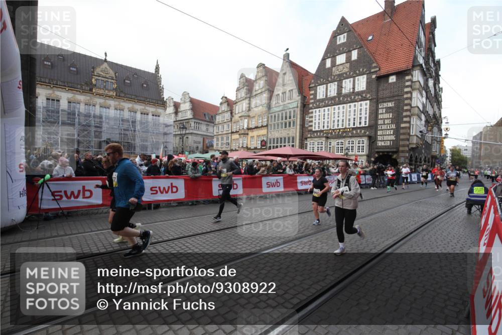 05.10.2025 - 20. swb-Marathon Bremen Yannick Fuchs http://msf.ph/oto/9308922 05.10.2025 11:09:31 Ziel 9002, 9493, 9649, 9945, 10074, 10214, 10865, 11037, 11218 meine-sportfotos.de