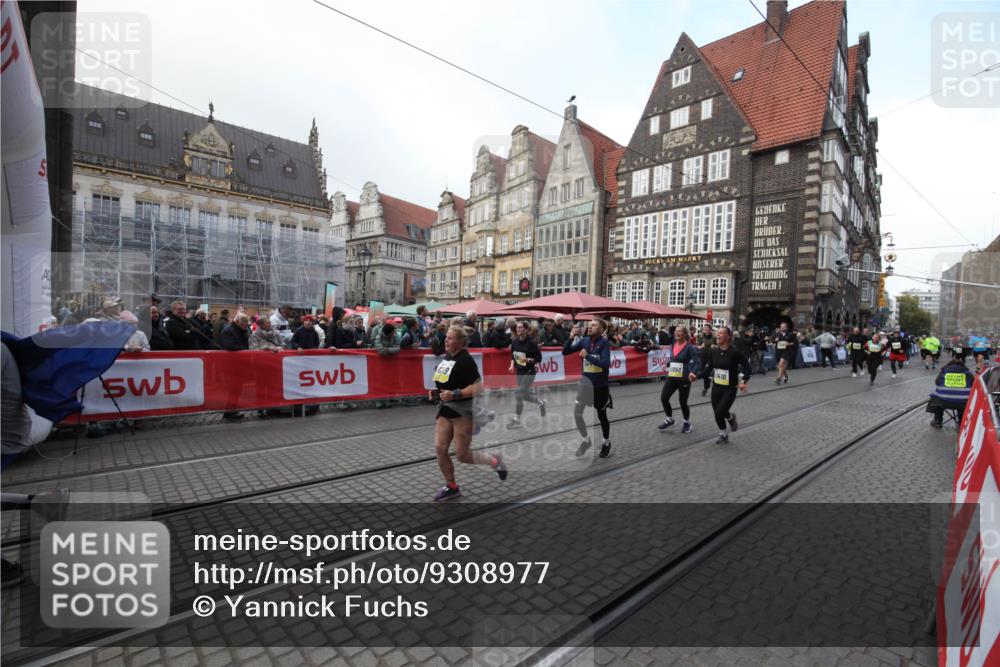 05.10.2025 - 20. swb-Marathon Bremen Yannick Fuchs http://msf.ph/oto/9308977 05.10.2025 11:09:58 Ziel 9410, 9685, 9972, 10448, 10827, 10860, 11219, 11381, 11486 meine-sportfotos.de