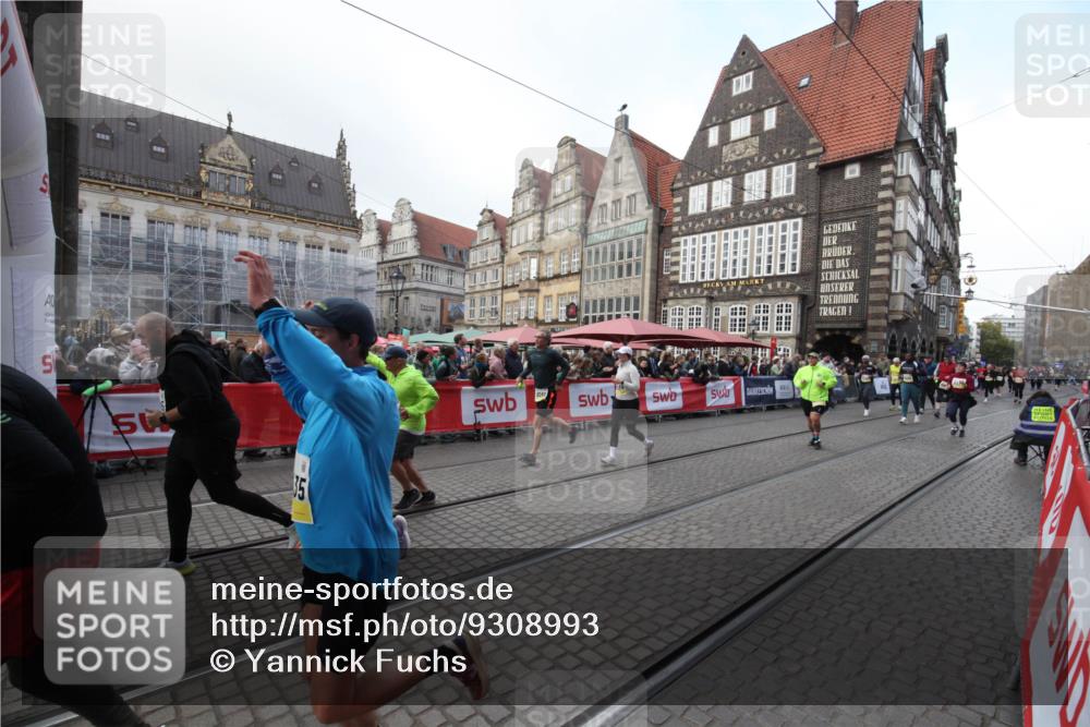 05.10.2025 - 20. swb-Marathon Bremen Yannick Fuchs http://msf.ph/oto/9308993 05.10.2025 11:10:05 Ziel 9288, 9561, 9760, 10435, 10515, 10659, 10885, 11405, 11634, 11748 meine-sportfotos.de
