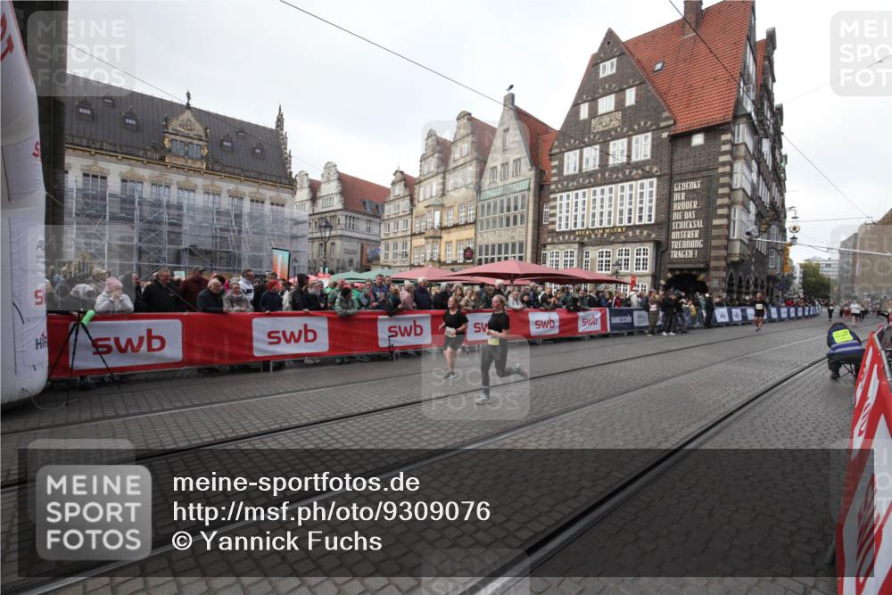 05.10.2025 - 20. swb-Marathon Bremen Yannick Fuchs http://msf.ph/oto/9309076 05.10.2025 11:10:58 Ziel 11318, 11544 meine-sportfotos.de
