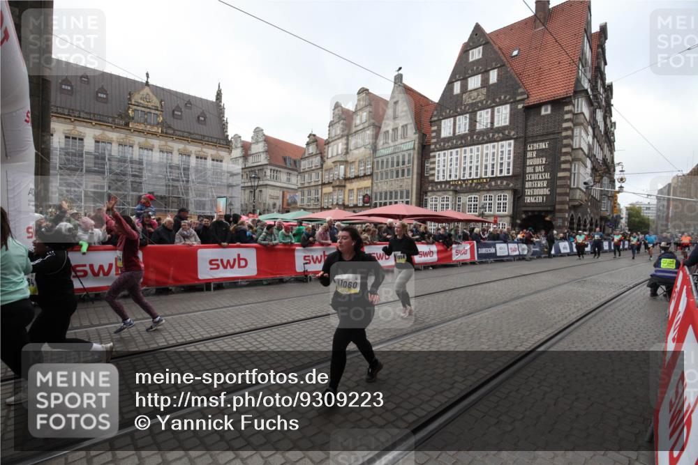 05.10.2025 - 20. swb-Marathon Bremen Yannick Fuchs http://msf.ph/oto/9309223 05.10.2025 11:13:50 Ziel 9899, 10040, 10364, 10705, 10957, 11060, 11068, 11264 meine-sportfotos.de