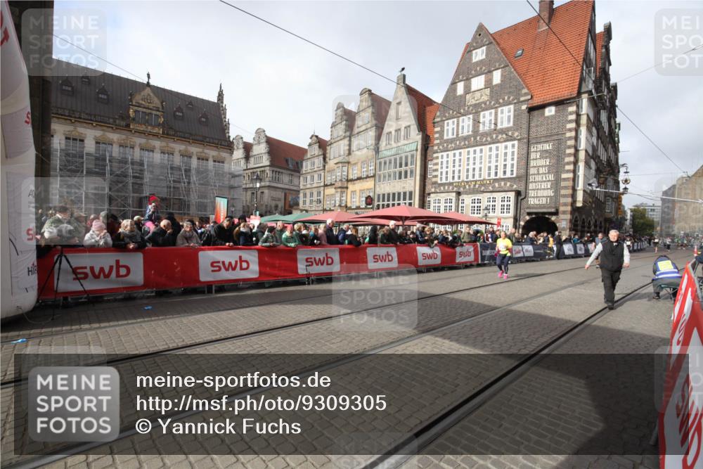 05.10.2025 - 20. swb-Marathon Bremen Yannick Fuchs http://msf.ph/oto/9309305 05.10.2025 11:15:04 Ziel 10496 meine-sportfotos.de