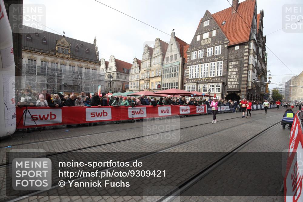 05.10.2025 - 20. swb-Marathon Bremen Yannick Fuchs http://msf.ph/oto/9309421 05.10.2025 11:16:00 Ziel 8476, 10355, 11375 meine-sportfotos.de