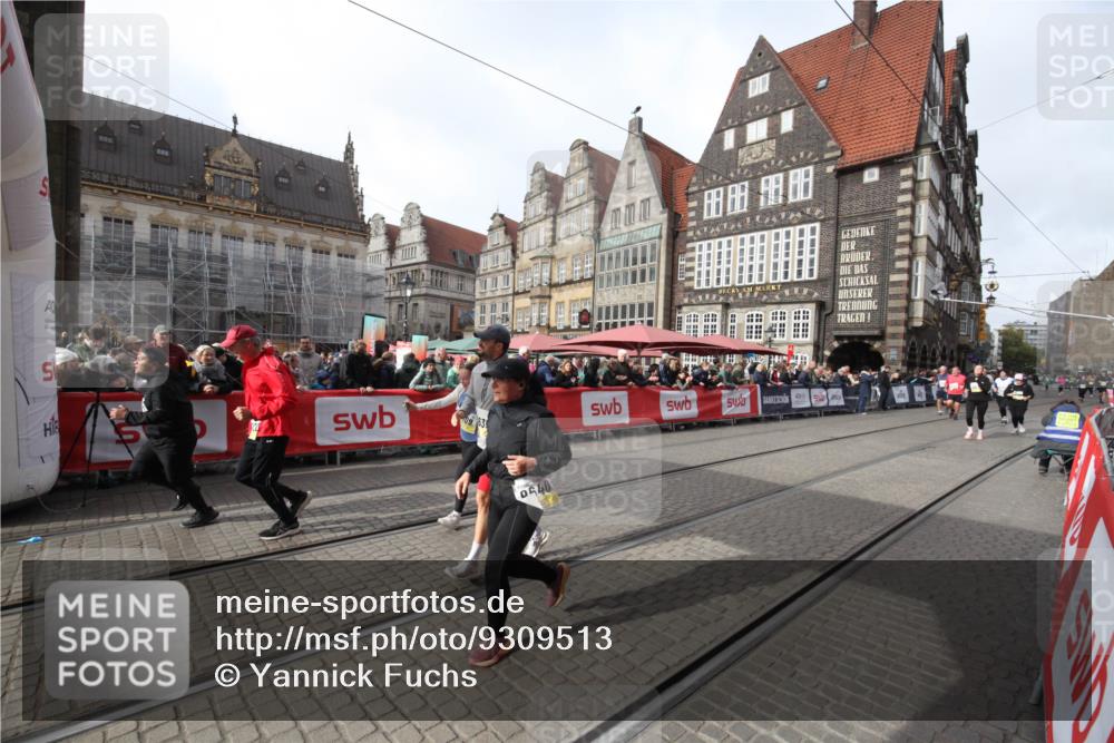 05.10.2025 - 20. swb-Marathon Bremen Yannick Fuchs http://msf.ph/oto/9309513 05.10.2025 11:16:14 Ziel 7109, 9640, 9679, 10220, 10340, 10564, 10635, 11331, 11378 meine-sportfotos.de