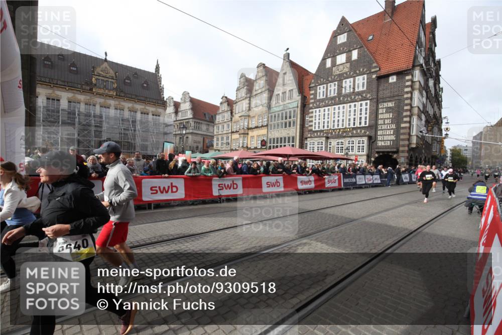 05.10.2025 - 20. swb-Marathon Bremen Yannick Fuchs http://msf.ph/oto/9309518 05.10.2025 11:16:14 Ziel 7109, 9640, 9679, 10220, 10340, 10564, 10635, 11331, 11378 meine-sportfotos.de