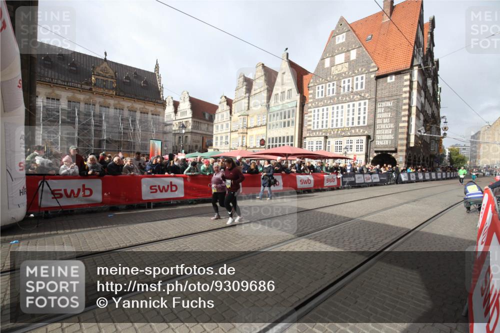 05.10.2025 - 20. swb-Marathon Bremen Yannick Fuchs http://msf.ph/oto/9309686 05.10.2025 11:17:04 Ziel 10728, 10752 meine-sportfotos.de