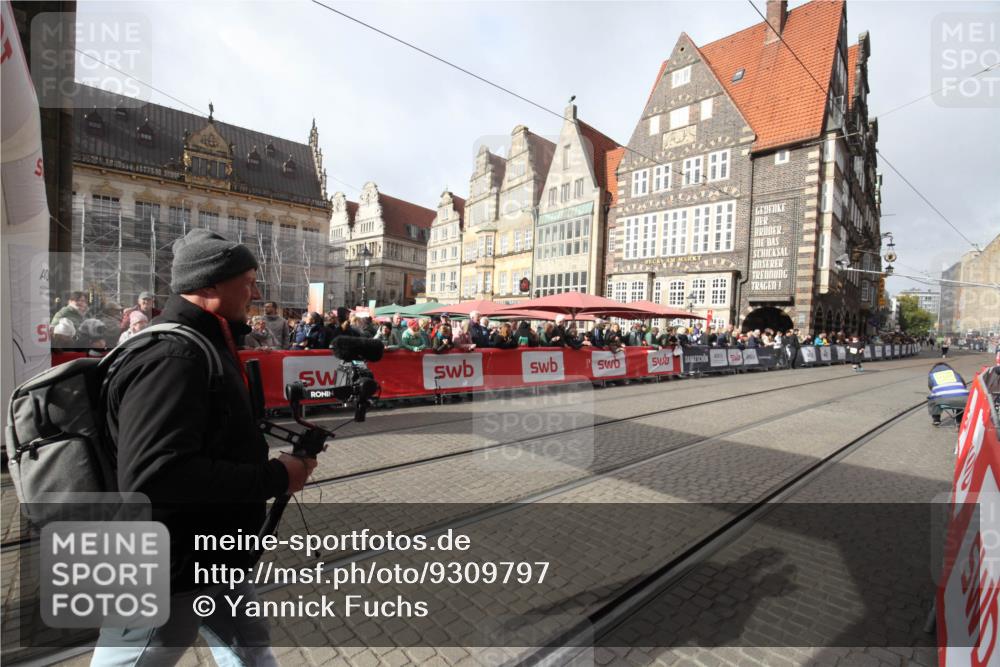 05.10.2025 - 20. swb-Marathon Bremen Yannick Fuchs http://msf.ph/oto/9309797 05.10.2025 11:17:17 Ziel  meine-sportfotos.de