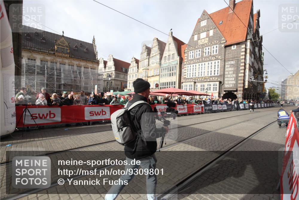 05.10.2025 - 20. swb-Marathon Bremen Yannick Fuchs http://msf.ph/oto/9309801 05.10.2025 11:17:18 Ziel  meine-sportfotos.de