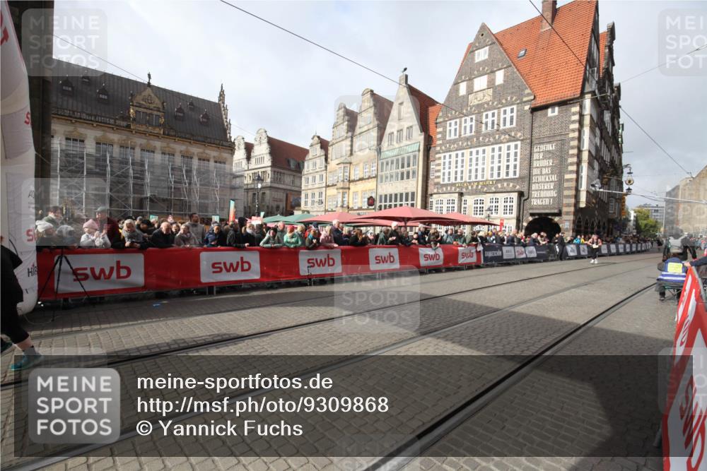 05.10.2025 - 20. swb-Marathon Bremen Yannick Fuchs http://msf.ph/oto/9309868 05.10.2025 11:17:27 Ziel 11008 meine-sportfotos.de