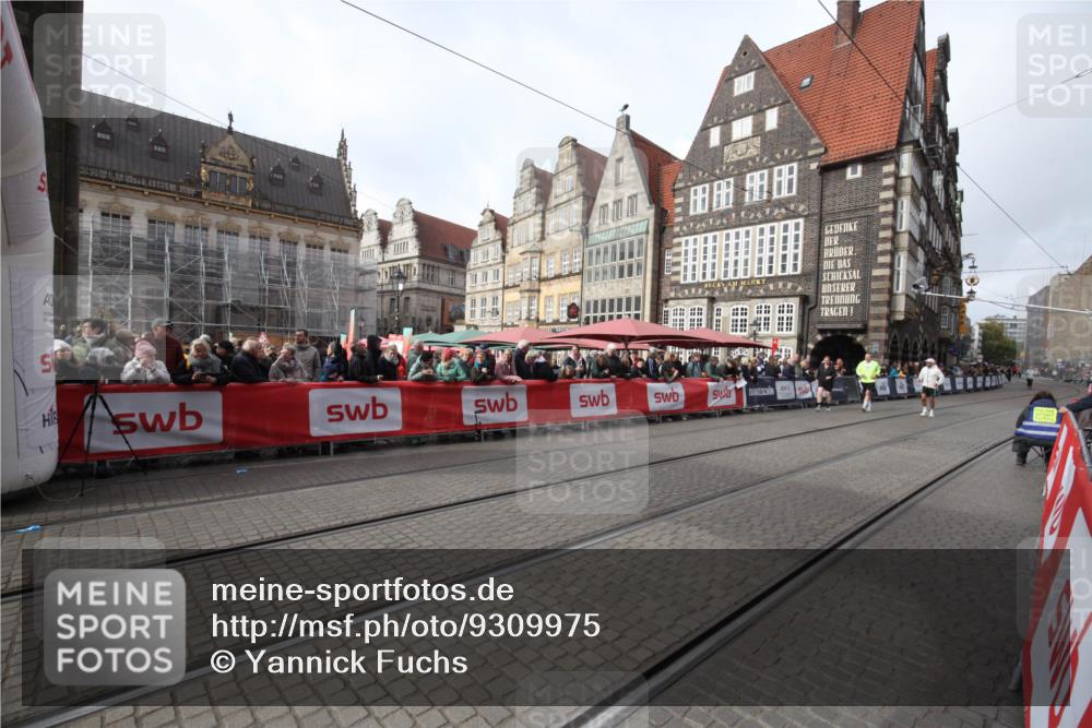 05.10.2025 - 20. swb-Marathon Bremen Yannick Fuchs http://msf.ph/oto/9309975 05.10.2025 11:17:41 Ziel  meine-sportfotos.de