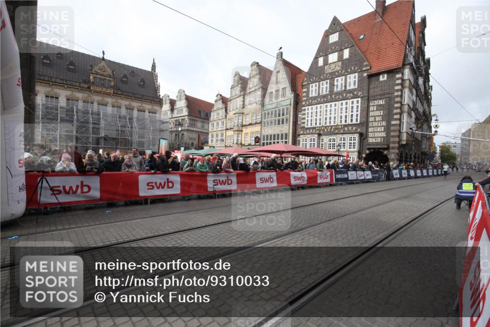 05.10.2025 - 20. swb-Marathon Bremen Yannick Fuchs http://msf.ph/oto/9310033 05.10.2025 11:17:49 Ziel 10312, 10465 meine-sportfotos.de