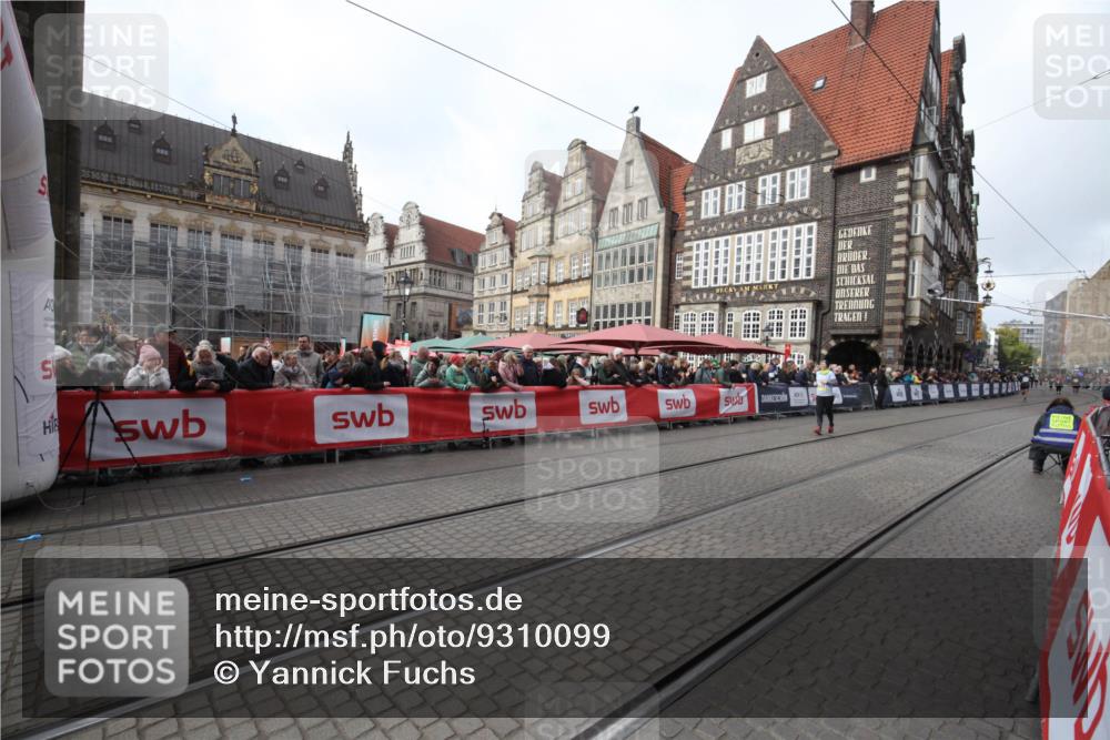05.10.2025 - 20. swb-Marathon Bremen Yannick Fuchs http://msf.ph/oto/9310099 05.10.2025 11:17:58 Ziel 10949 meine-sportfotos.de