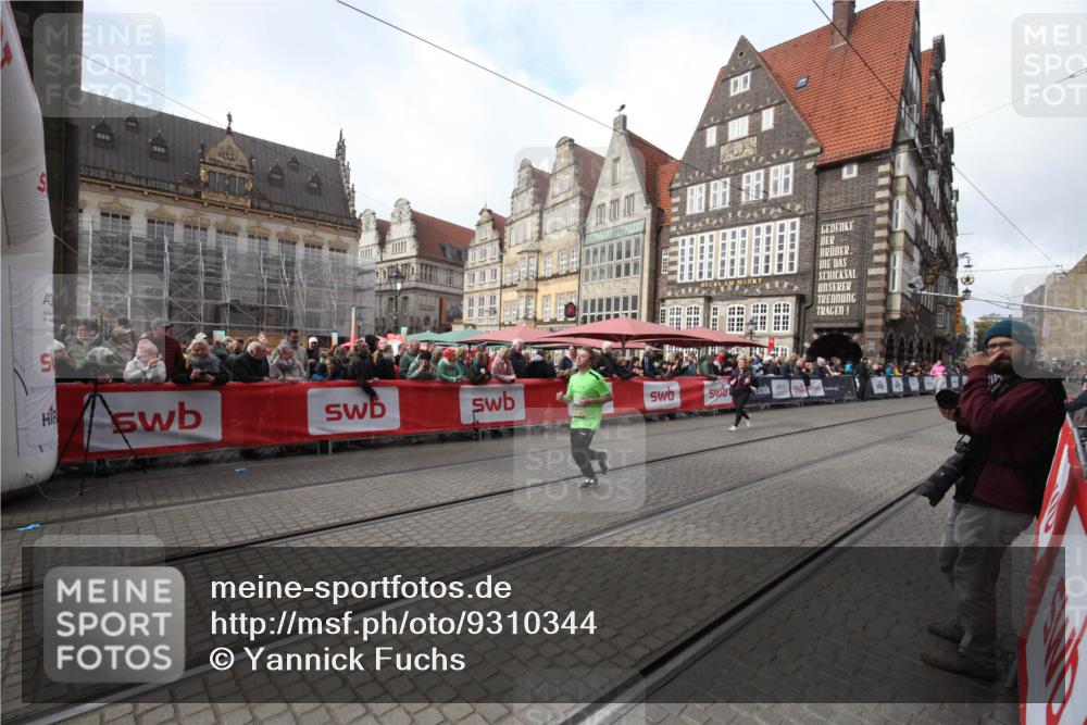 05.10.2025 - 20. swb-Marathon Bremen Yannick Fuchs http://msf.ph/oto/9310344 05.10.2025 11:18:31 Ziel 10795, 11043 meine-sportfotos.de