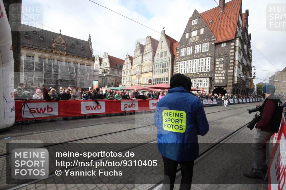 05.10.2025 - 20. swb-Marathon Bremen Yannick Fuchs http://msf.ph/oto/9310405 05.10.2025 11:18:38 Ziel 10076, 10472, 11690 meine-sportfotos.de