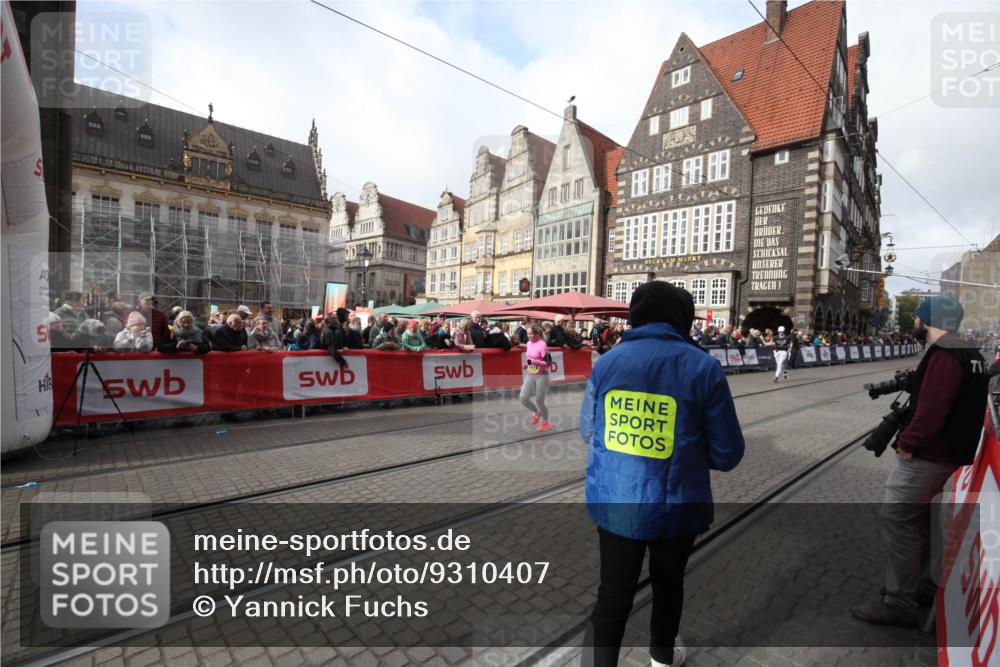 05.10.2025 - 20. swb-Marathon Bremen Yannick Fuchs http://msf.ph/oto/9310407 05.10.2025 11:18:38 Ziel 10076, 10472, 11690 meine-sportfotos.de