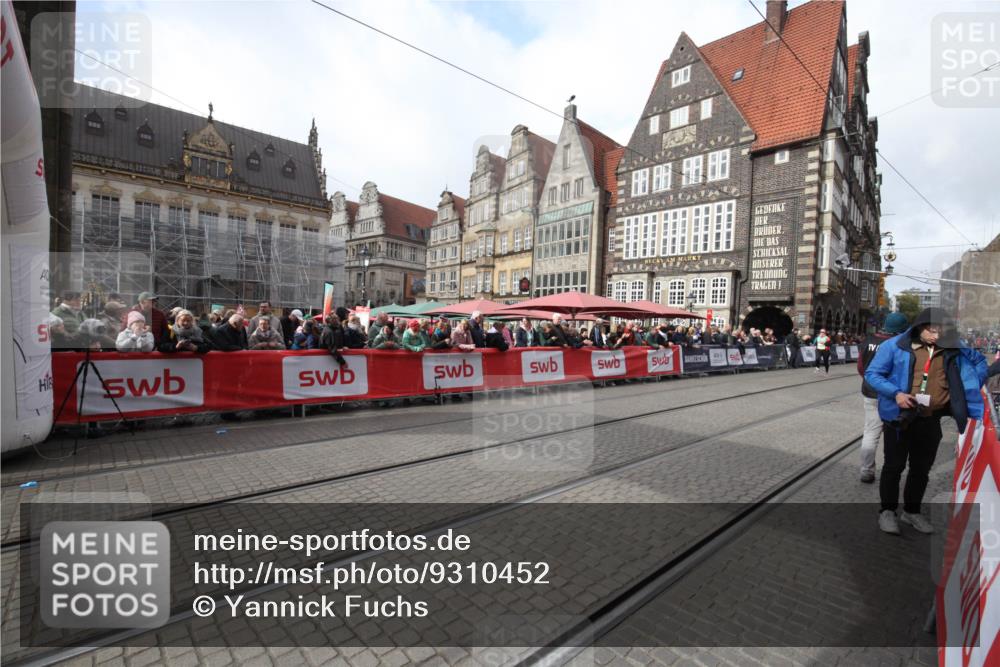 05.10.2025 - 20. swb-Marathon Bremen Yannick Fuchs http://msf.ph/oto/9310452 05.10.2025 11:18:45 Ziel 11480 meine-sportfotos.de