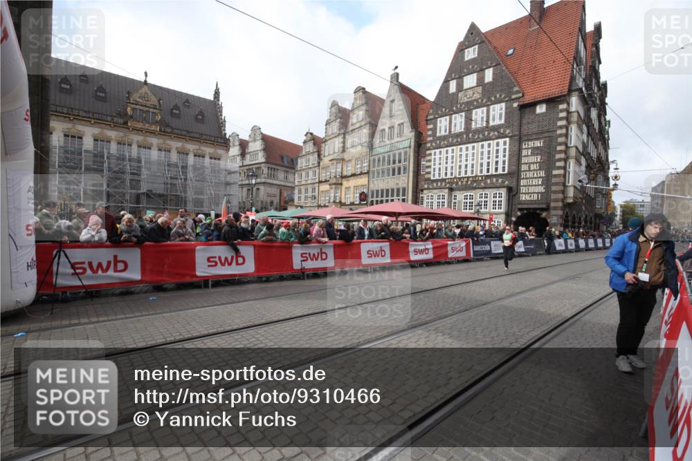 05.10.2025 - 20. swb-Marathon Bremen Yannick Fuchs http://msf.ph/oto/9310466 05.10.2025 11:18:47 Ziel 11480 meine-sportfotos.de
