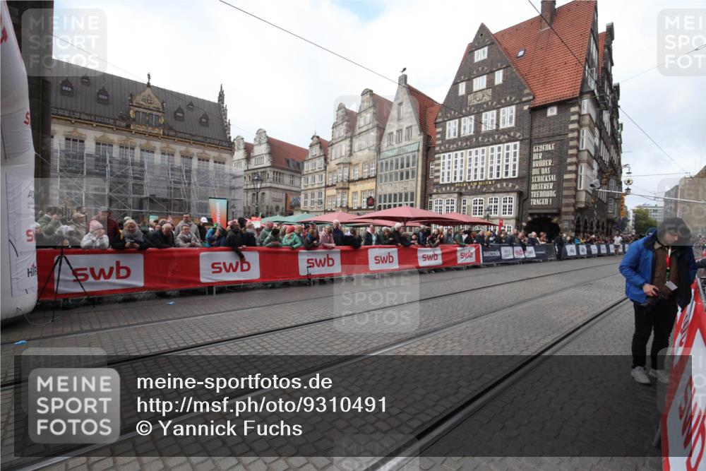05.10.2025 - 20. swb-Marathon Bremen Yannick Fuchs http://msf.ph/oto/9310491 05.10.2025 11:18:50 Ziel 11480 meine-sportfotos.de