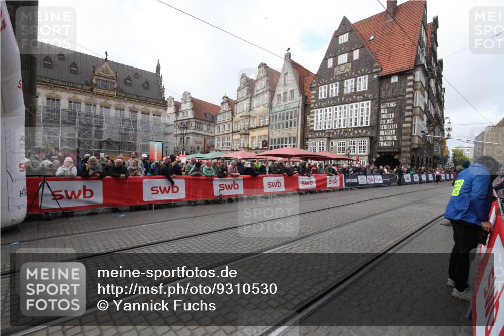 05.10.2025 - 20. swb-Marathon Bremen Yannick Fuchs http://msf.ph/oto/9310530 05.10.2025 11:19:10 Ziel  meine-sportfotos.de