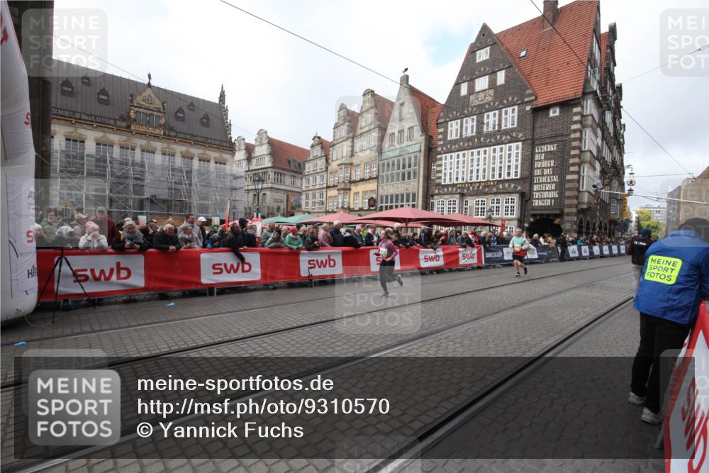 05.10.2025 - 20. swb-Marathon Bremen Yannick Fuchs http://msf.ph/oto/9310570 05.10.2025 11:19:18 Ziel 9247, 10488 meine-sportfotos.de