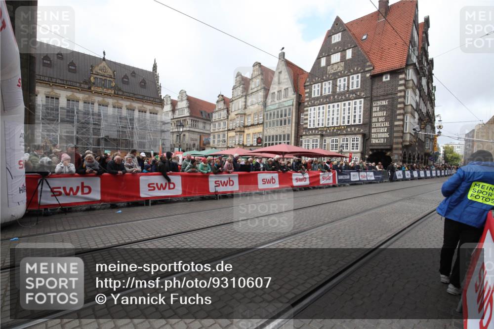 05.10.2025 - 20. swb-Marathon Bremen Yannick Fuchs http://msf.ph/oto/9310607 05.10.2025 11:19:23 Ziel 10488 meine-sportfotos.de
