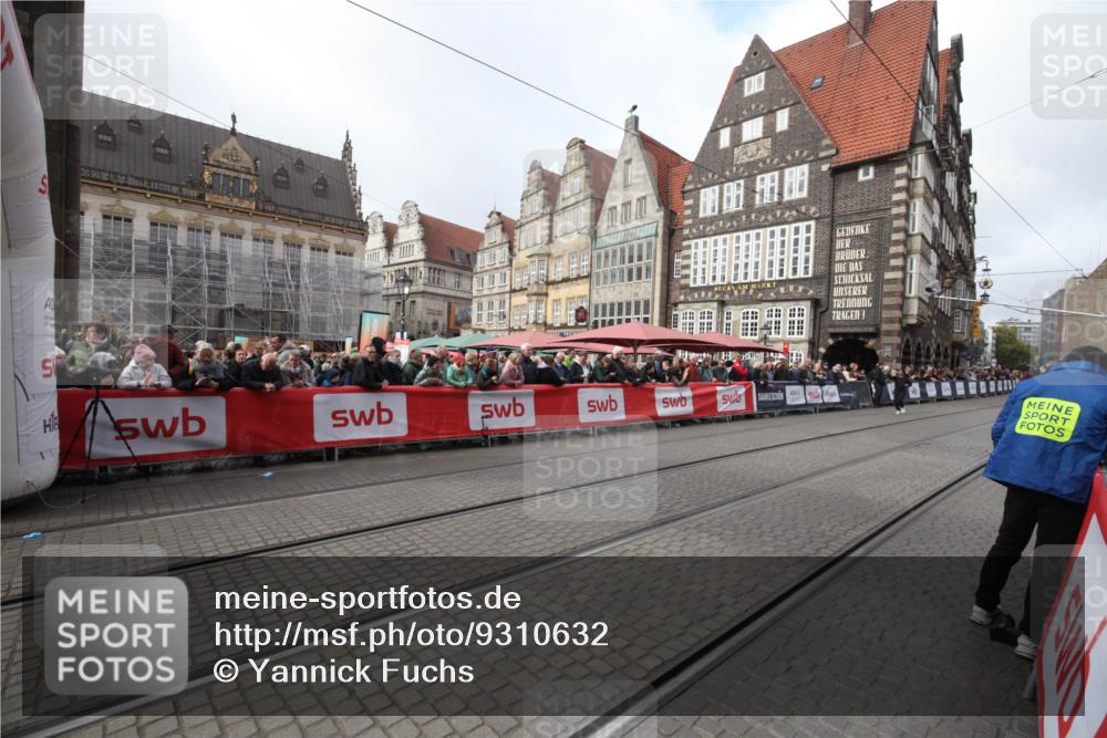 05.10.2025 - 20. swb-Marathon Bremen Yannick Fuchs http://msf.ph/oto/9310632 05.10.2025 11:19:46 Ziel  meine-sportfotos.de