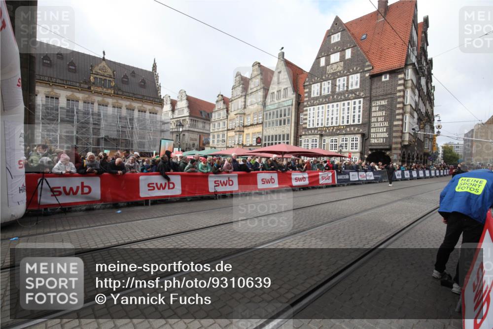 05.10.2025 - 20. swb-Marathon Bremen Yannick Fuchs http://msf.ph/oto/9310639 05.10.2025 11:19:47 Ziel  meine-sportfotos.de