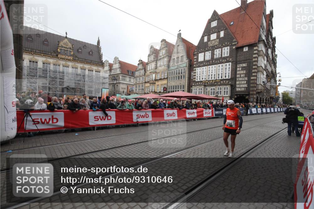 05.10.2025 - 20. swb-Marathon Bremen Yannick Fuchs http://msf.ph/oto/9310646 05.10.2025 11:22:50 Ziel  meine-sportfotos.de