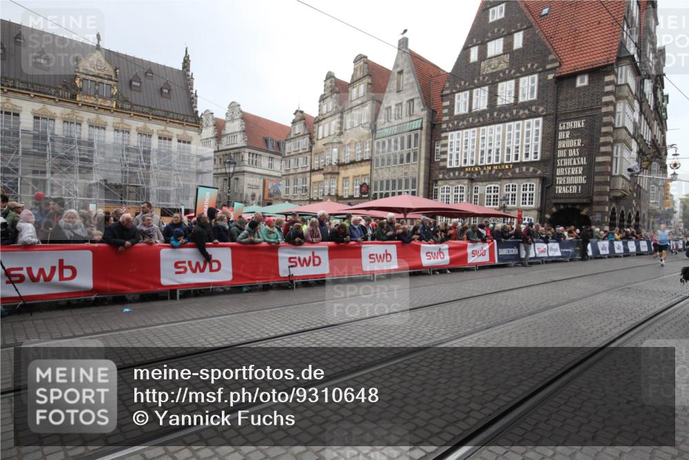 05.10.2025 - 20. swb-Marathon Bremen Yannick Fuchs http://msf.ph/oto/9310648 05.10.2025 11:23:08 Ziel  meine-sportfotos.de