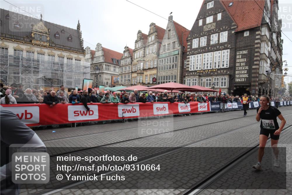 05.10.2025 - 20. swb-Marathon Bremen Yannick Fuchs http://msf.ph/oto/9310664 05.10.2025 11:23:19 Ziel  meine-sportfotos.de