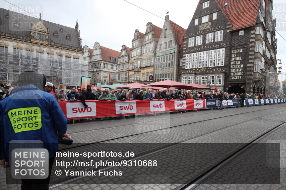 05.10.2025 - 20. swb-Marathon Bremen Yannick Fuchs http://msf.ph/oto/9310688 05.10.2025 11:23:33 Ziel 9840 meine-sportfotos.de