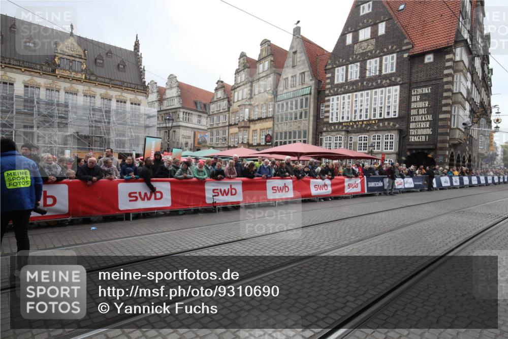 05.10.2025 - 20. swb-Marathon Bremen Yannick Fuchs http://msf.ph/oto/9310690 05.10.2025 11:23:35 Ziel  meine-sportfotos.de