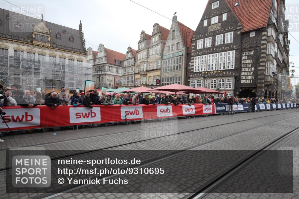 05.10.2025 - 20. swb-Marathon Bremen Yannick Fuchs http://msf.ph/oto/9310695 05.10.2025 11:23:41 Ziel  meine-sportfotos.de