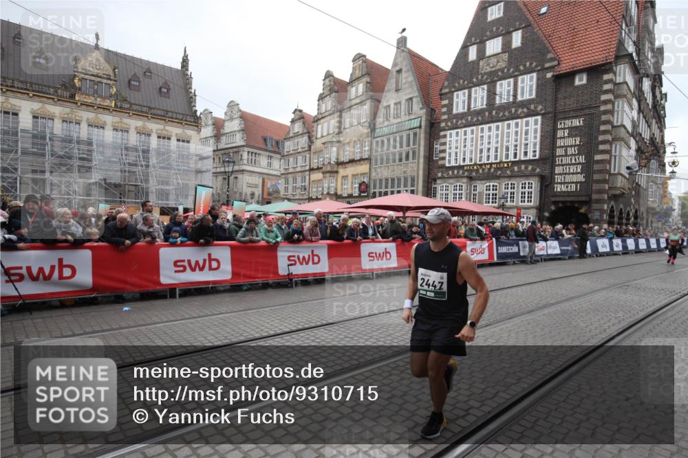 05.10.2025 - 20. swb-Marathon Bremen Yannick Fuchs http://msf.ph/oto/9310715 05.10.2025 11:23:54 Ziel  meine-sportfotos.de