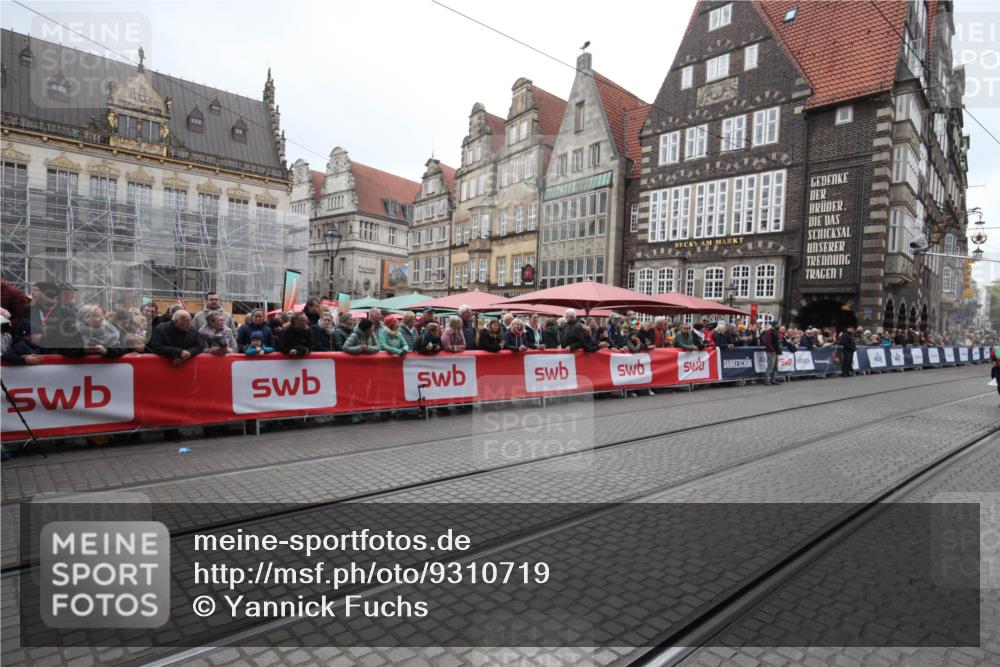 05.10.2025 - 20. swb-Marathon Bremen Yannick Fuchs http://msf.ph/oto/9310719 05.10.2025 11:23:57 Ziel  meine-sportfotos.de