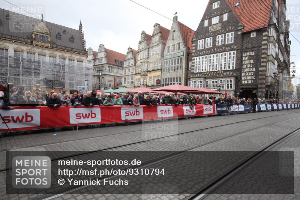 05.10.2025 - 20. swb-Marathon Bremen Yannick Fuchs http://msf.ph/oto/9310794 05.10.2025 11:24:38 Ziel  meine-sportfotos.de
