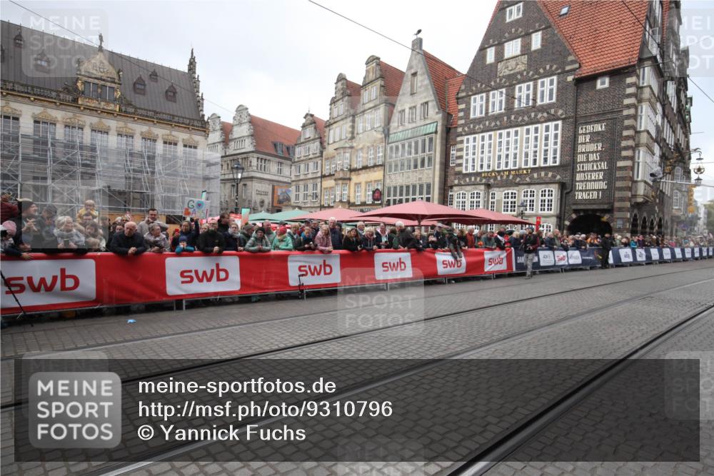 05.10.2025 - 20. swb-Marathon Bremen Yannick Fuchs http://msf.ph/oto/9310796 05.10.2025 11:24:39 Ziel  meine-sportfotos.de