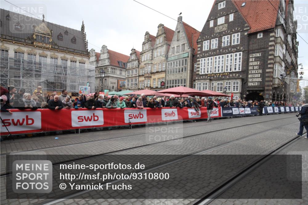 05.10.2025 - 20. swb-Marathon Bremen Yannick Fuchs http://msf.ph/oto/9310800 05.10.2025 11:24:41 Ziel  meine-sportfotos.de