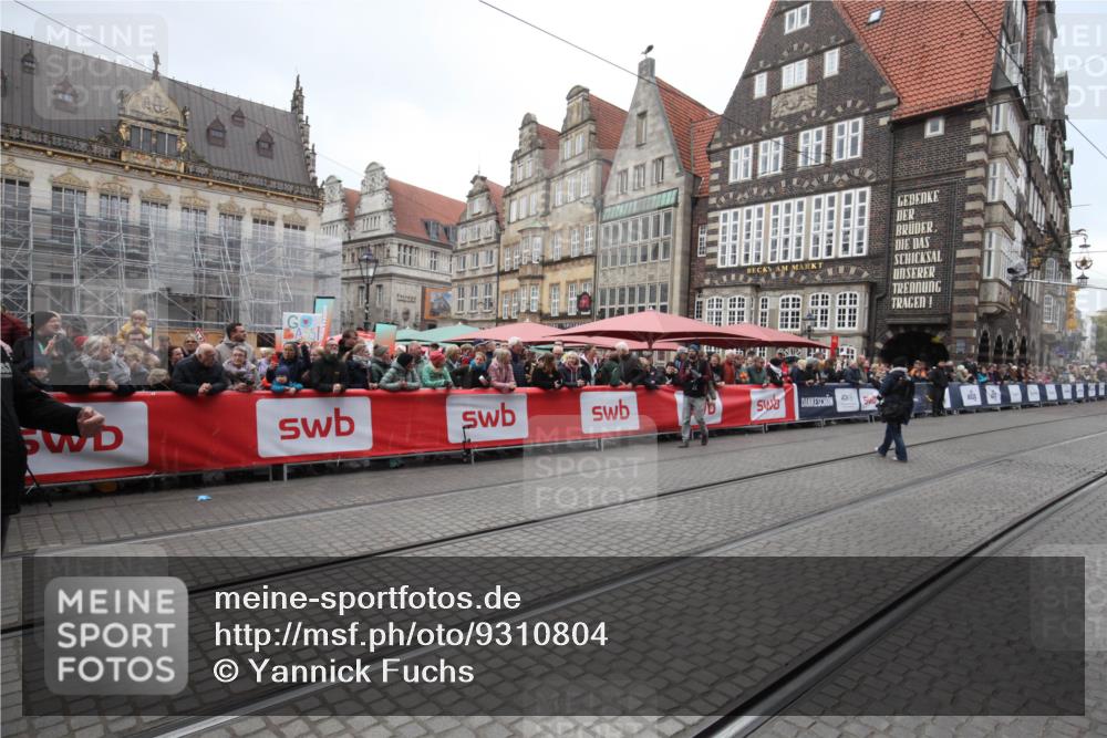 05.10.2025 - 20. swb-Marathon Bremen Yannick Fuchs http://msf.ph/oto/9310804 05.10.2025 11:24:43 Ziel  meine-sportfotos.de