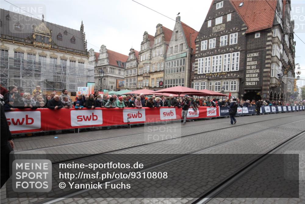 05.10.2025 - 20. swb-Marathon Bremen Yannick Fuchs http://msf.ph/oto/9310808 05.10.2025 11:24:44 Ziel  meine-sportfotos.de