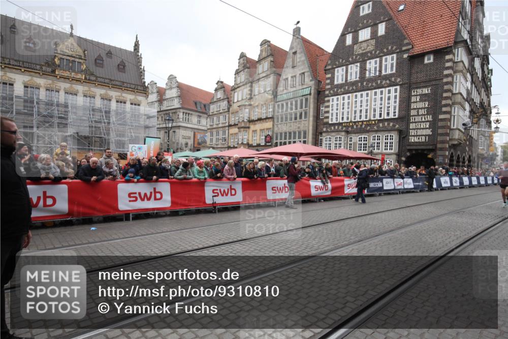 05.10.2025 - 20. swb-Marathon Bremen Yannick Fuchs http://msf.ph/oto/9310810 05.10.2025 11:24:45 Ziel  meine-sportfotos.de