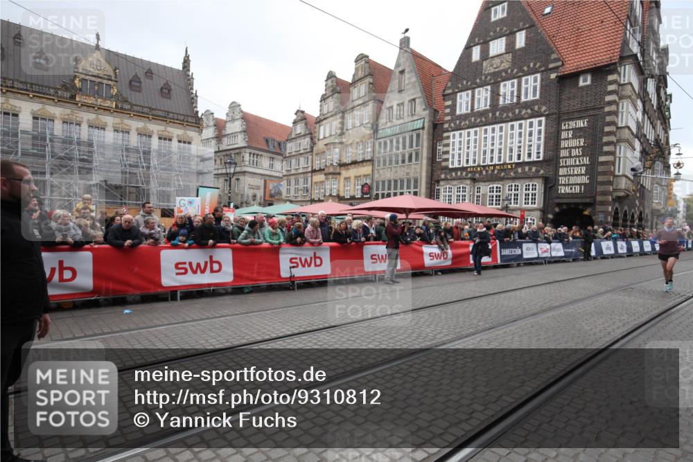 05.10.2025 - 20. swb-Marathon Bremen Yannick Fuchs http://msf.ph/oto/9310812 05.10.2025 11:24:46 Ziel  meine-sportfotos.de