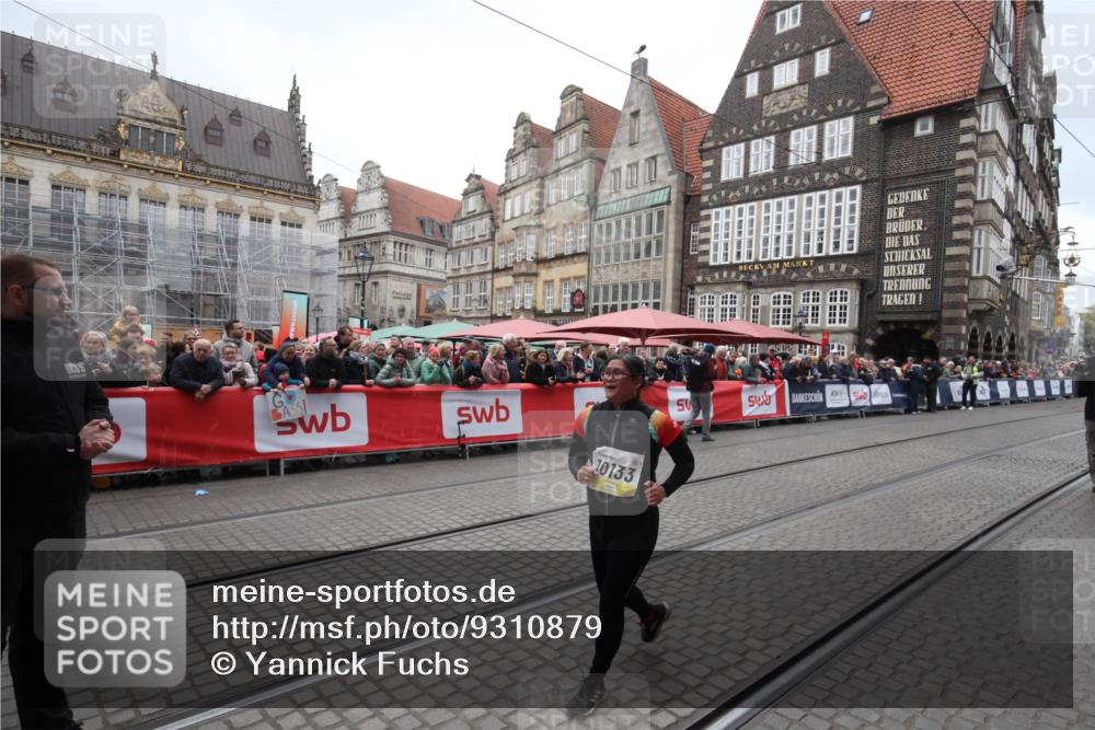 05.10.2025 - 20. swb-Marathon Bremen Yannick Fuchs http://msf.ph/oto/9310879 05.10.2025 11:25:08 Ziel 10133 meine-sportfotos.de
