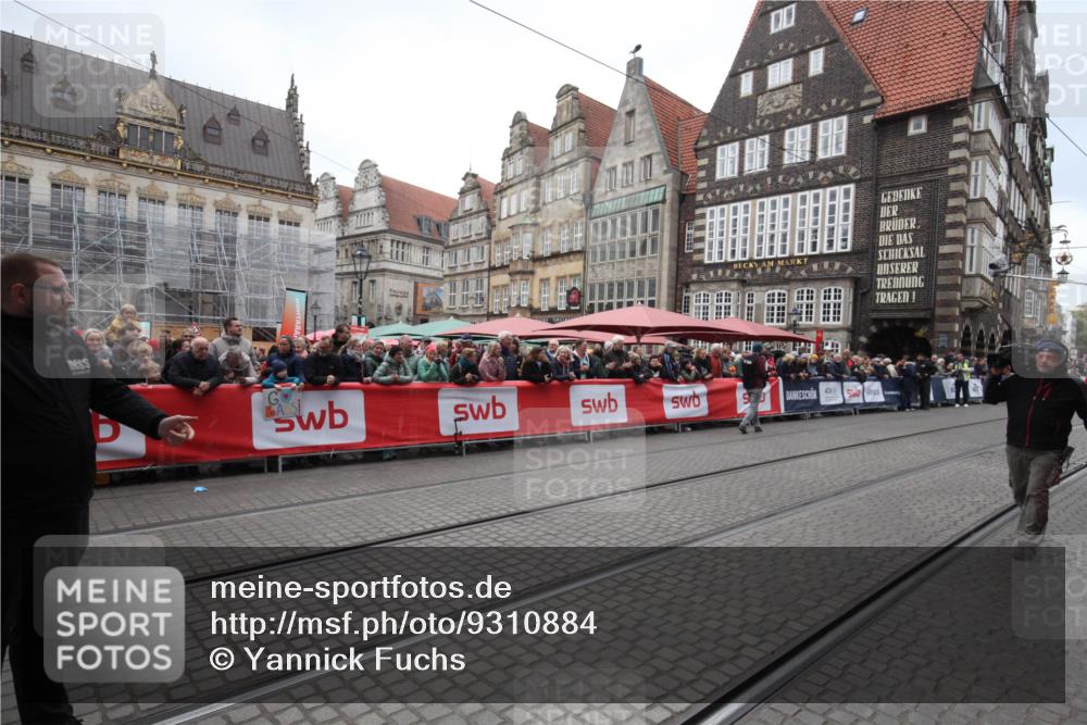 05.10.2025 - 20. swb-Marathon Bremen Yannick Fuchs http://msf.ph/oto/9310884 05.10.2025 11:25:10 Ziel  meine-sportfotos.de