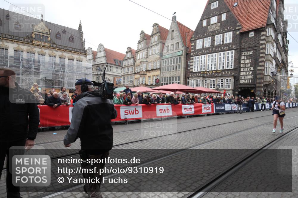 05.10.2025 - 20. swb-Marathon Bremen Yannick Fuchs http://msf.ph/oto/9310919 05.10.2025 11:25:20 Ziel 9763 meine-sportfotos.de