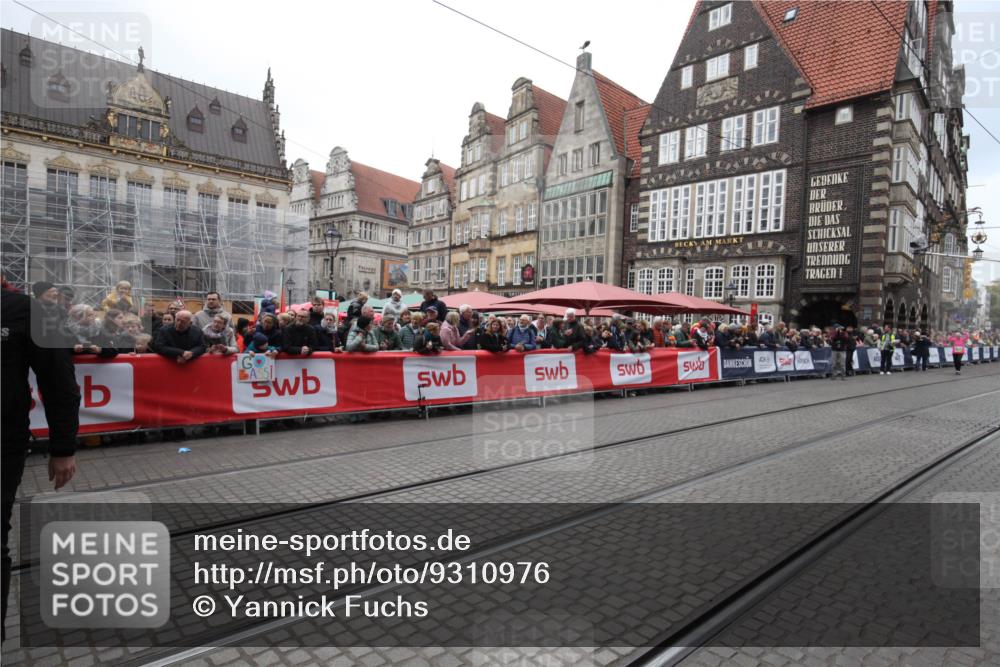 05.10.2025 - 20. swb-Marathon Bremen Yannick Fuchs http://msf.ph/oto/9310976 05.10.2025 11:25:35 Ziel  meine-sportfotos.de