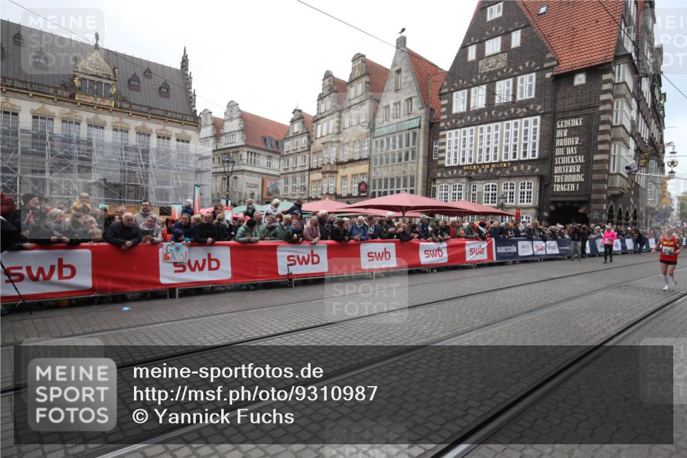 05.10.2025 - 20. swb-Marathon Bremen Yannick Fuchs http://msf.ph/oto/9310987 05.10.2025 11:25:39 Ziel  meine-sportfotos.de