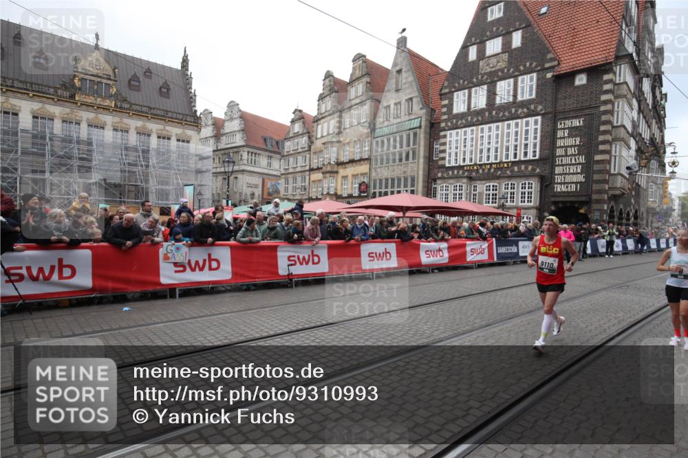 05.10.2025 - 20. swb-Marathon Bremen Yannick Fuchs http://msf.ph/oto/9310993 05.10.2025 11:25:41 Ziel  meine-sportfotos.de