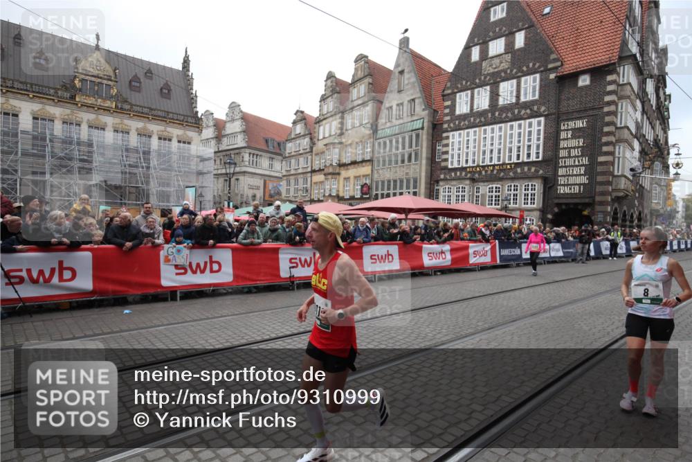05.10.2025 - 20. swb-Marathon Bremen Yannick Fuchs http://msf.ph/oto/9310999 05.10.2025 11:25:42 Ziel  meine-sportfotos.de